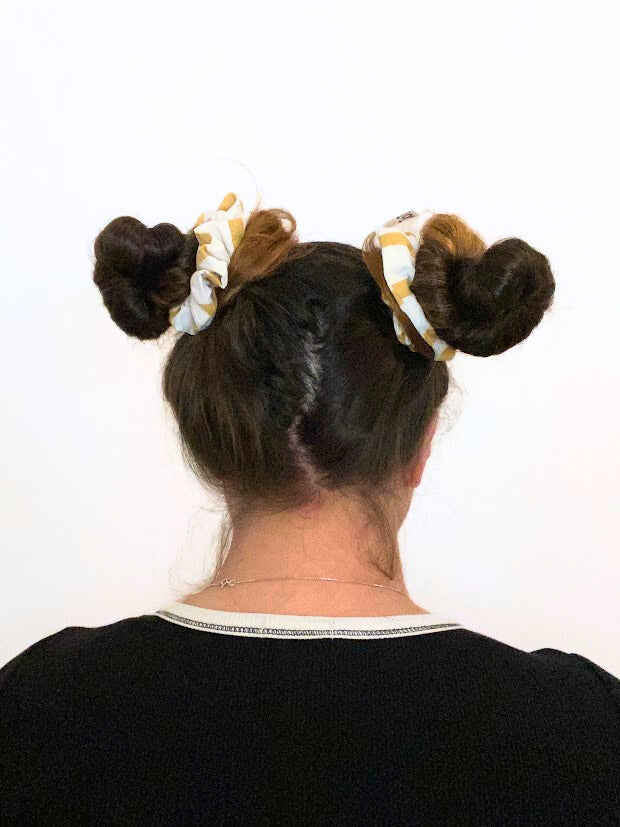 Scrunchie rayer blanc et jaune