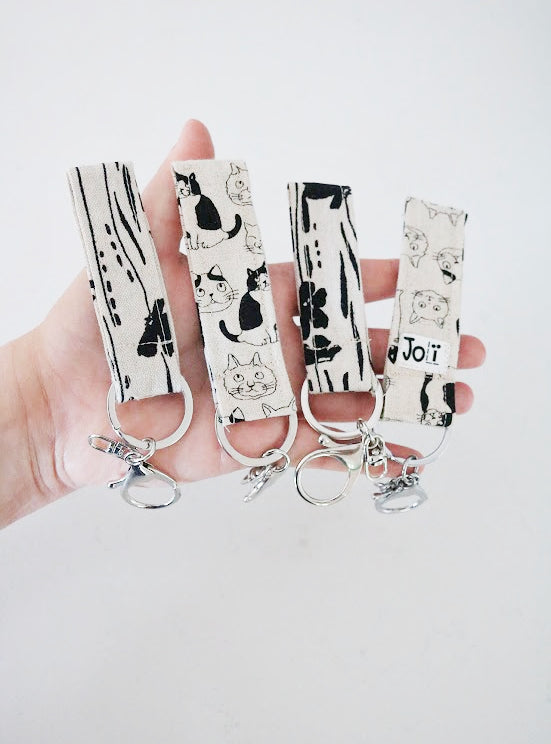 Bracelet porte-clé en tissus, taille petit, design contemporain beige