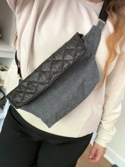 Sac banane rectangle carotter blanc et noir et gris
