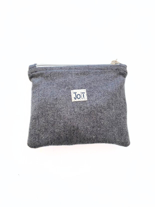 Petite pochette au tons de gris