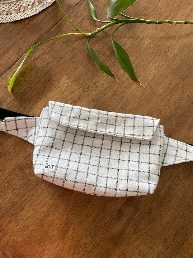 Sac banane rectangle carotter blanc et noir et gris