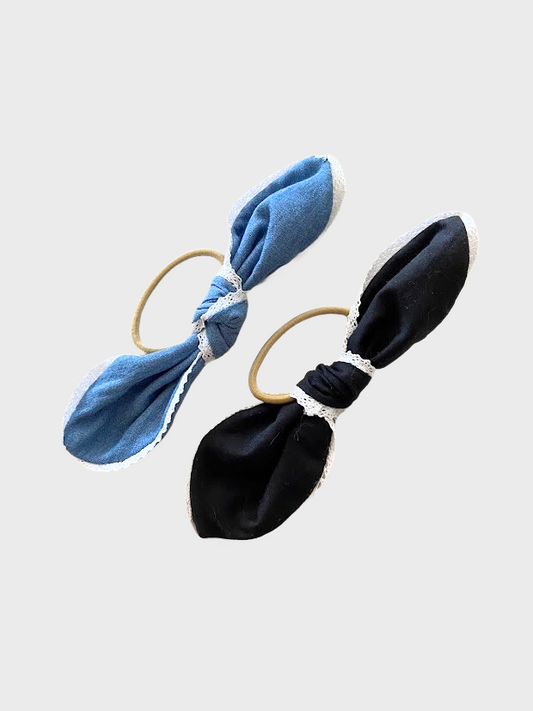 Boucle sur élastique noir et jean avec dentelle blanche